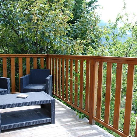 Hotel & Restaurant Le Chalvet Эмбрён Экстерьер фото